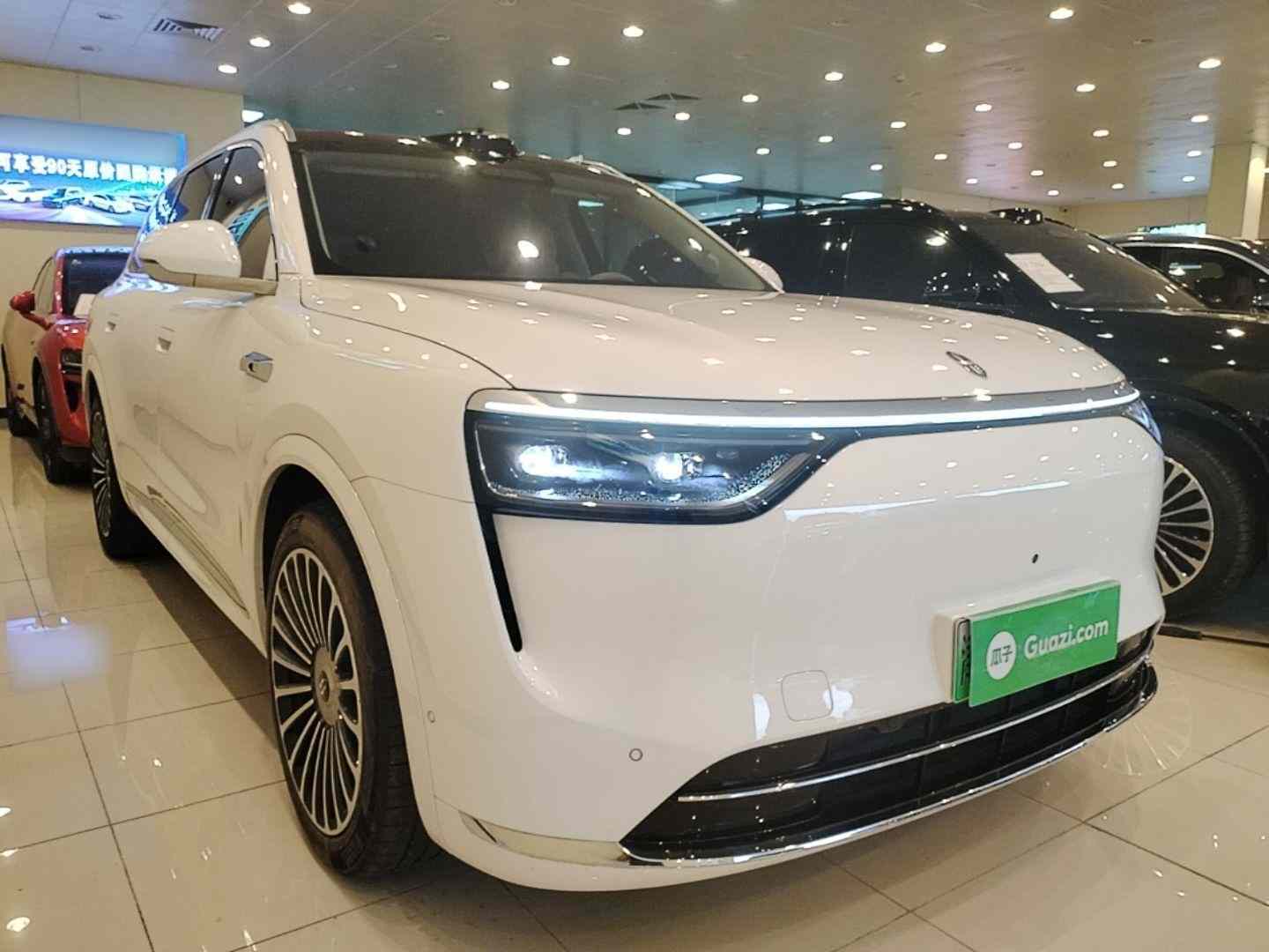 鸿蒙智行 问界M8 2025款 增程 Max+版 53.4kWh 6座版 (192线激光雷达）(5)
