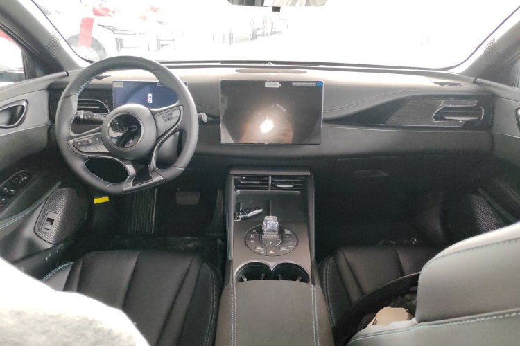 比亚迪 海豹06新能源 2024款 DM-i 120KM尊荣型中控内饰12