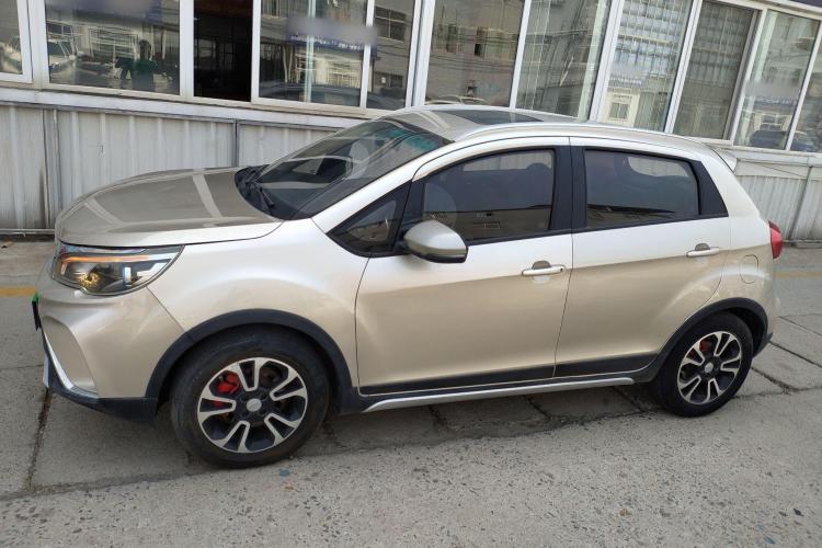 吉利汽车 远景X3 2017款 1.5L 自动尊贵型车身外观4