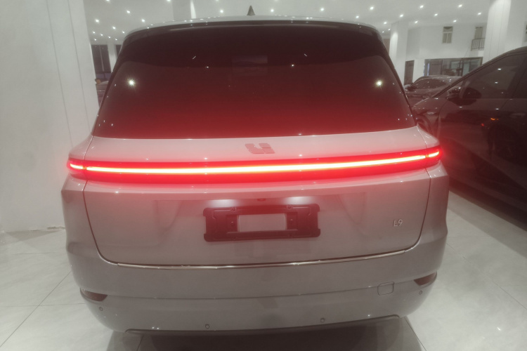 理想汽车 理想L9 2022款 Max车身外观6