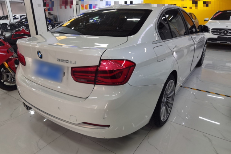 宝马3系 2019款 320Li 时尚型车身外观7