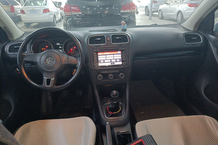 大众 高尔夫 2012款 1.6 手动舒适型中控内饰12