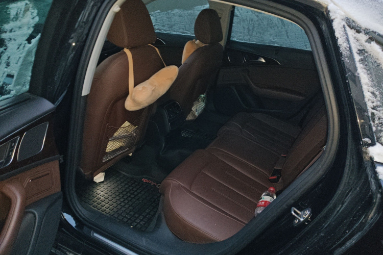 奥迪A6L 2017款 30 FSI 技术型中控内饰21