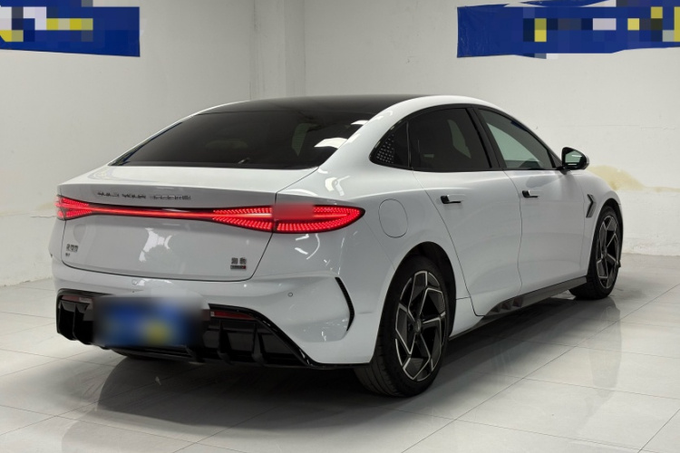 比亚迪 海豹 2022款 700km 长续航后驱版车身外观6005