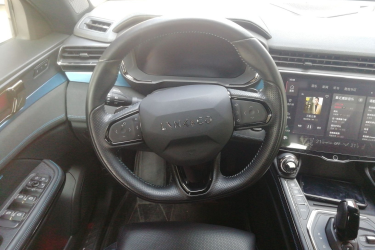 领克05 EM-P 2021款 1.5TD PHEV HALO中控内饰13