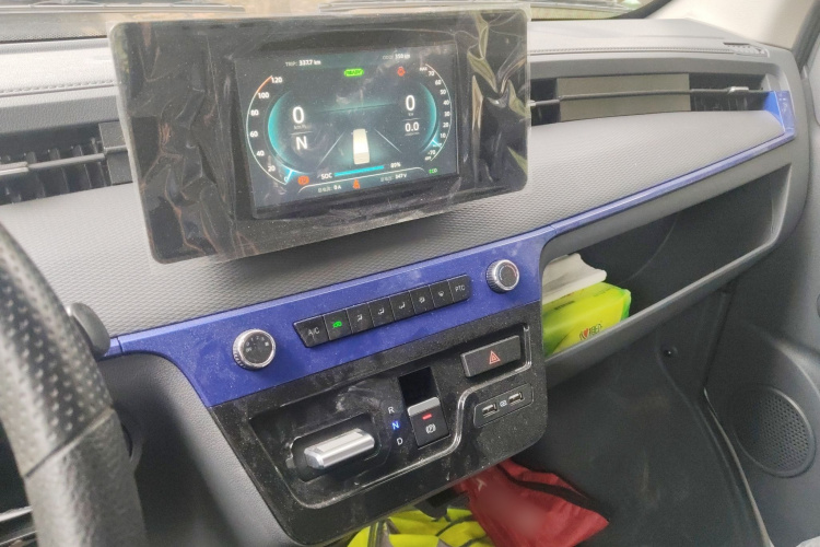 东风 御风EM27 2024款 EM27L 亿纬动力 41.86kWh局部细节16