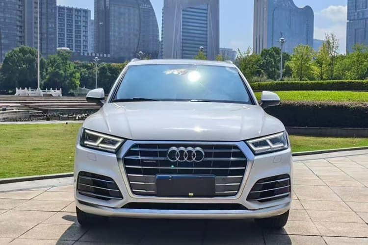 奥迪Q5L 2020款 改款 40 TFSI 荣享时尚型车身外观6004