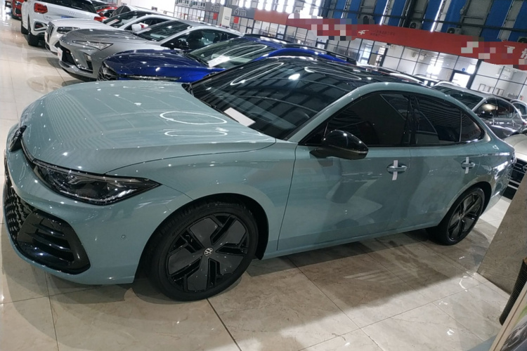 大众 帕萨特 2025款 Pro 380TSI 星空龙尊版车身外观4