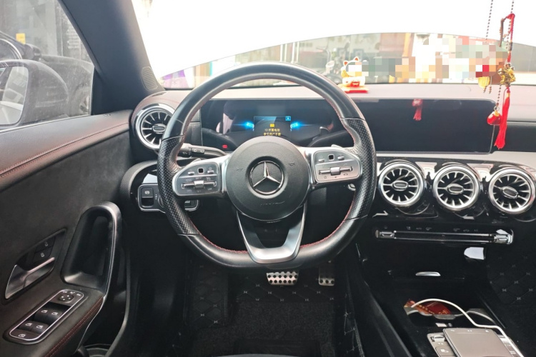 奔驰CLA 2022款 改款 CLA 200 猎跑车中控内饰13