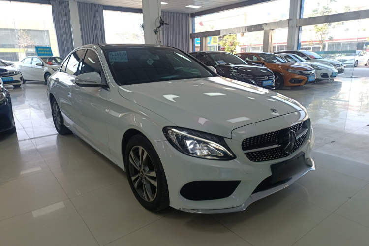 奔驰C级 2017款 改款 C 200 L 运动版车身外观3