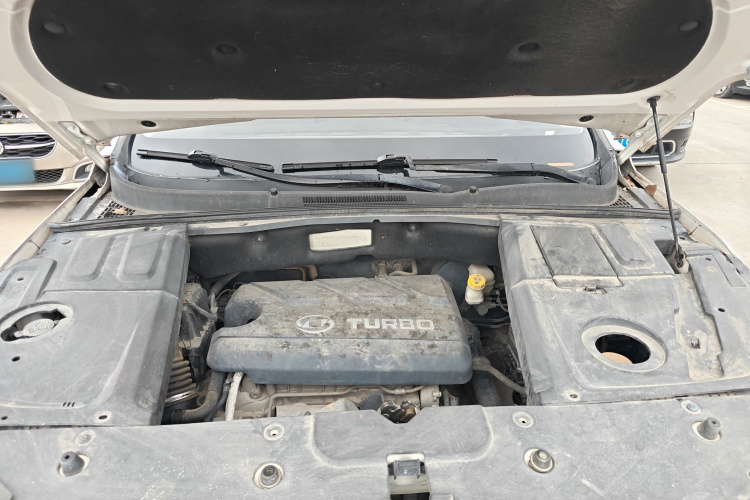 宝骏530 2018款 1.5T 手动精英型 国V机舱底盘24