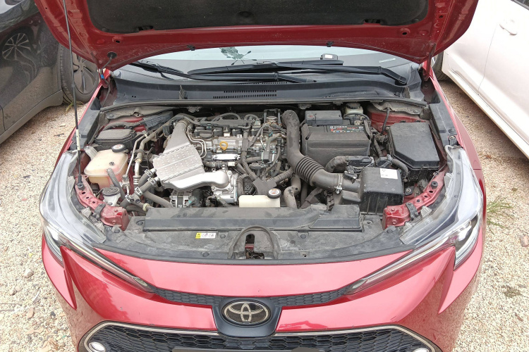 丰田 雷凌 2019款 185T CVT运动版 国VI机舱底盘24