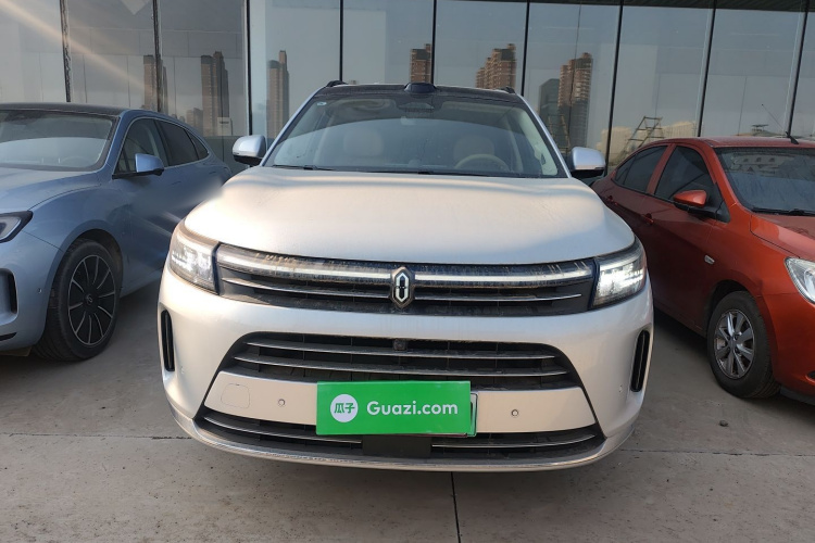 鸿蒙智行 问界M7 2024款 1.5T 智驾四驱Max版 6座车身外观2