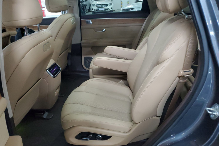 鸿蒙智行 问界M7 2024款 1.5T 智驾四驱Max版 6座中控内饰7004