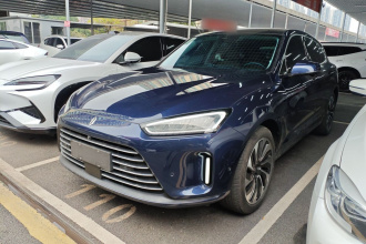 鸿蒙智行 问界M5 2022款 增程四驱性能版