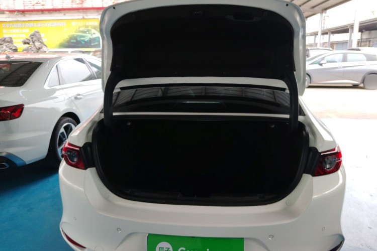 马自达3 昂克赛拉 2023款 2.0L 自动质雅版机舱底盘23