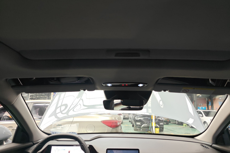 吉利银河 银河L6 2024款 125km PLUS 龙腾版中控内饰22