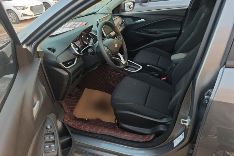 雪佛兰 科沃兹 2020款 325T 自动欣悦版中控内饰7002