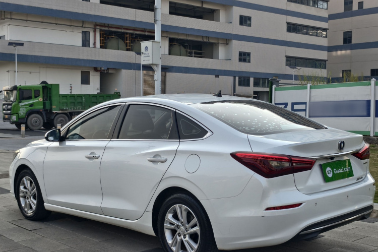 长安 逸动 2019款 高能版 1.6L GDI 自动先锋型 国VI车身外观6011