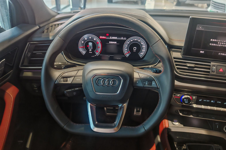 奥迪Q5L 2024款 40 TFSI 豪华动感型局部细节13