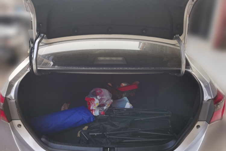 丰田 卡罗拉 2017款 改款 1.2T S-CVT GL局部细节23