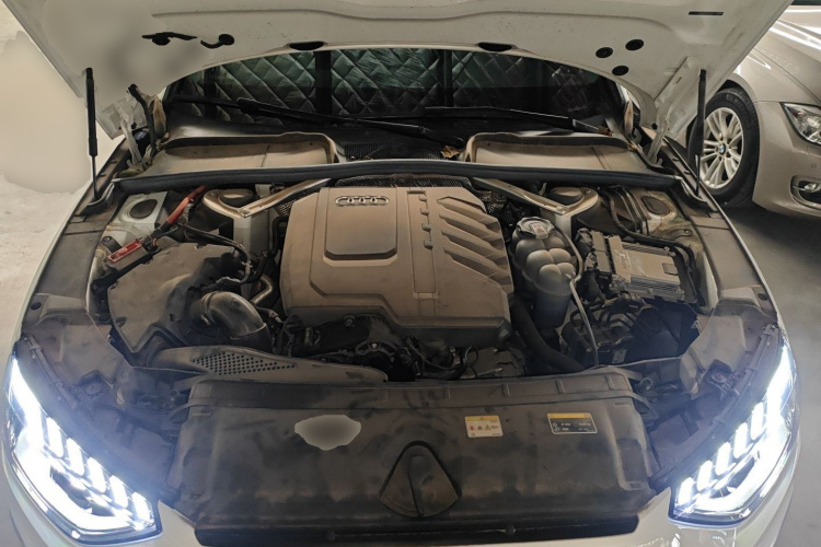 奥迪A4L 2024款 40 TFSI 时尚动感型机舱底盘24