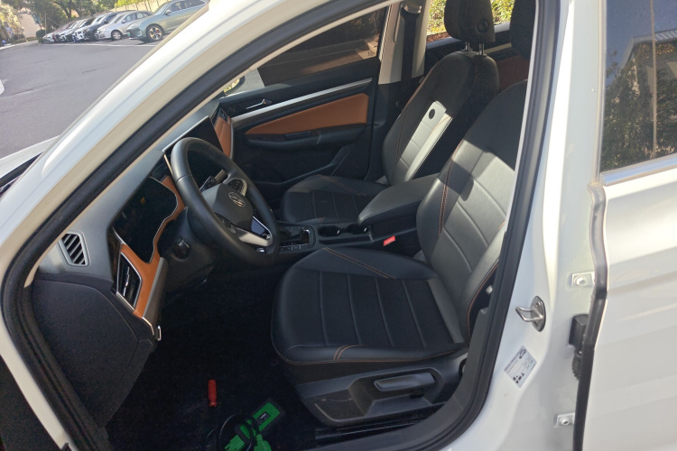 大众 宝来 2023款 200TSI DSG悦行版中控内饰19