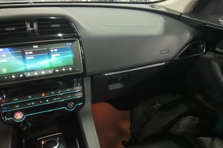 捷豹F-PACE 2020款 2.0T 都市尊享版中控内饰12