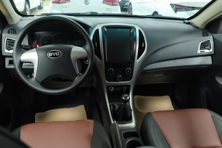 比亚迪F3 2015款 节能版 1.5L 手动舒适型中控内饰7002
