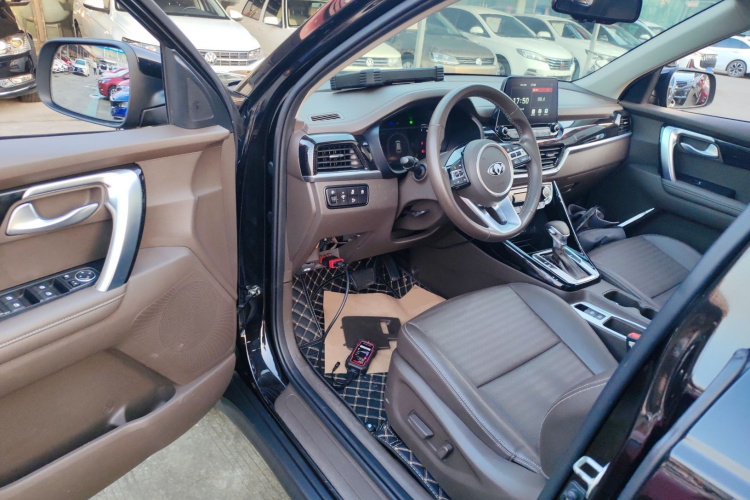 起亚 智跑 2018款 2.0L 自动智享豪华版 国V中控内饰20