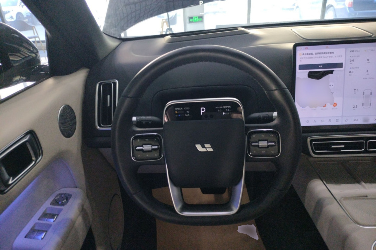 理想汽车 理想L9 2024款 Ultra中控内饰13