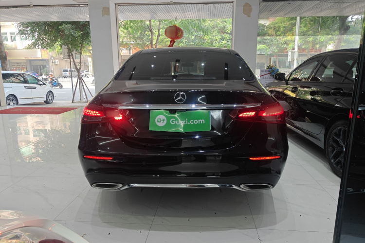 奔驰E级 2021款 改款 E 300 L 运动豪华型车身外观6004