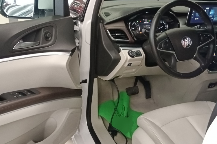 别克GL8 2020款 陆上公务舱 652T 豪华型中控内饰7003