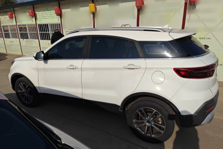 福特 2020款 领界S EcoBoost 145 CVT铂领型车身外观4