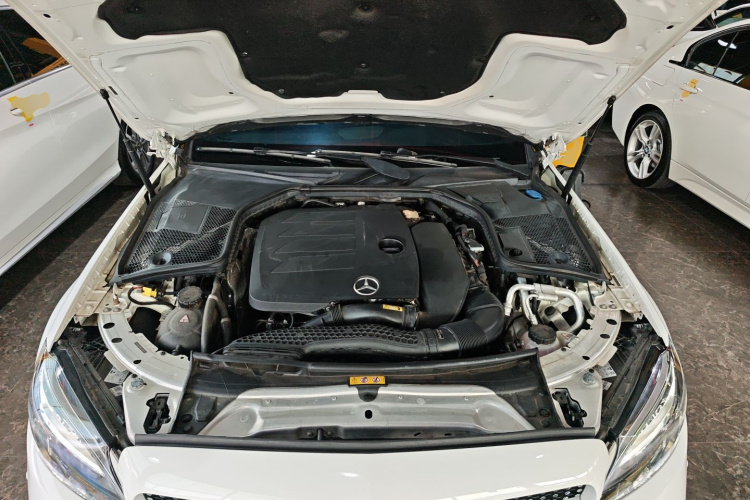 奔驰C级(进口) 2020款 C 260 轿跑车机舱底盘24