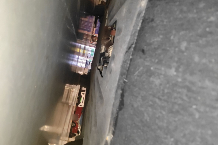 腾势D9 2022款 DM-i 970 四驱旗舰型局部细节9008