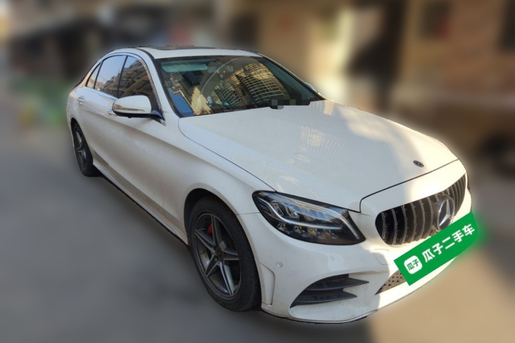 奔驰C级 2019款 C 180 L 时尚型运动版车身外观3