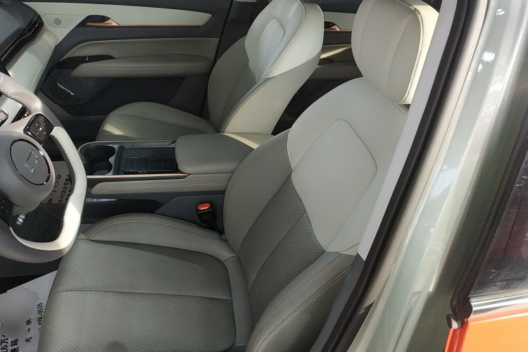 奔腾 悦意03 2025款 565km 臻享版中控内饰19