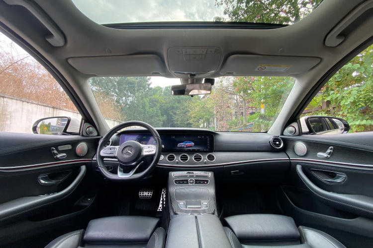 奔驰E级 2020款 E 260 L 运动型中控内饰7005
