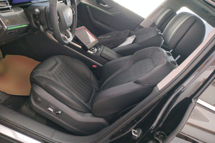 红旗HS5 2023款 2.0T 旗享Pro版局部细节19