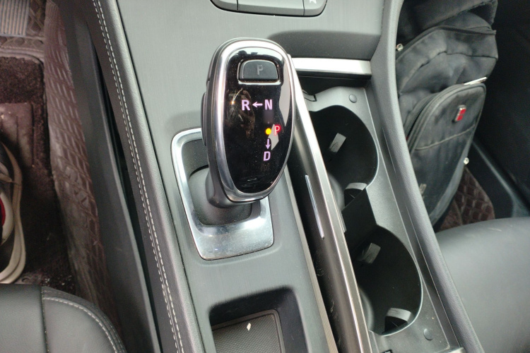 别克 君越 2022款 552T 豪华型局部细节18