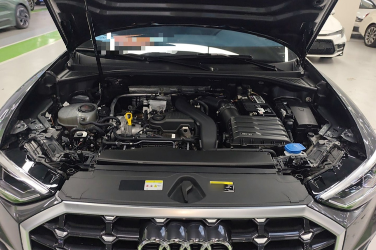 奥迪Q3 2023款 35 TFSI 时尚动感型（1.5T）局部细节24