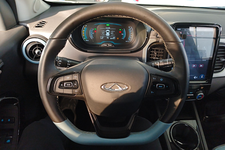 奇瑞 小蚂蚁 2022款 甜粉款 半糖版 磷酸铁锂 29.2kWh 30kW 301km中控内饰13