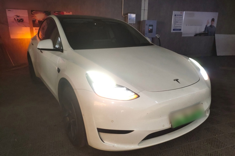 特斯拉 Model Y 2022款 改款 后轮驱动版车身外观6002