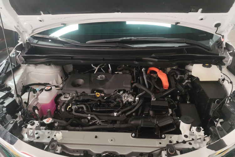 丰田 赛那SIENNA 2024款 2.5L混动 四驱尊贵版机舱底盘24