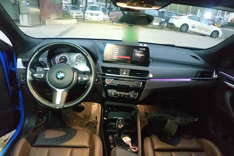 宝马X2 2021款 sDrive25i 尊享型M越野套装中控内饰12