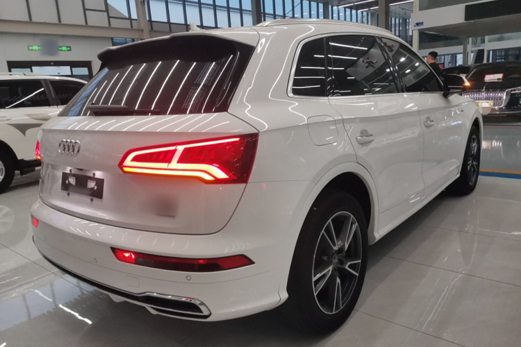 奥迪Q5L 2020款 改款 40 TFSI 荣享时尚型车身外观7