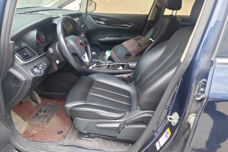 比亚迪 宋MAX 2018款 1.5T 自动智联精英型 6座局部细节19