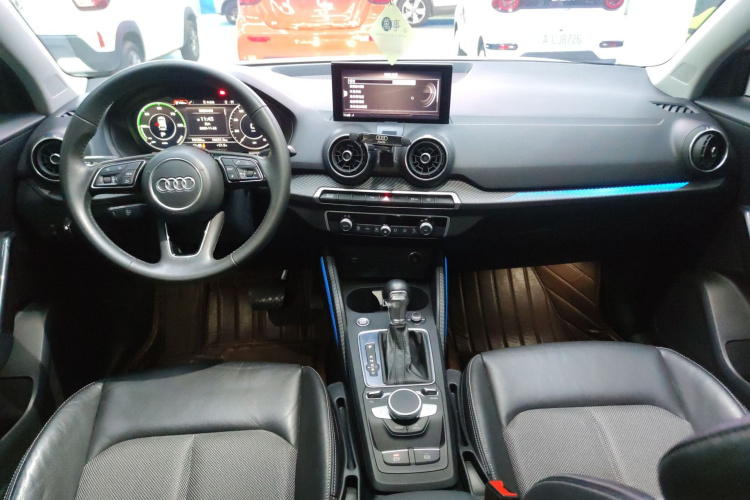 奥迪Q2L e-tron 2019款 Q2L e-tron 纯电智酷型中控内饰12