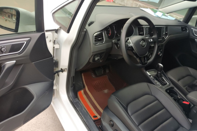 大众 高尔夫·嘉旅 2016款 280TSI 自动豪华型中控内饰7003